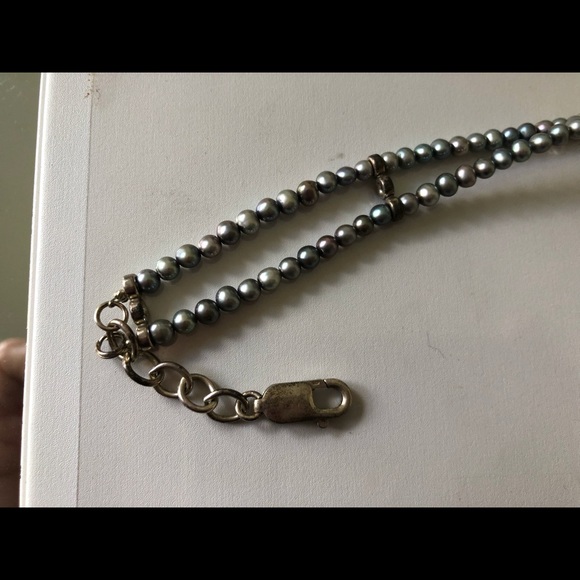 Sterling & genuine fresh water pearl choker. - Picture 3 of 5